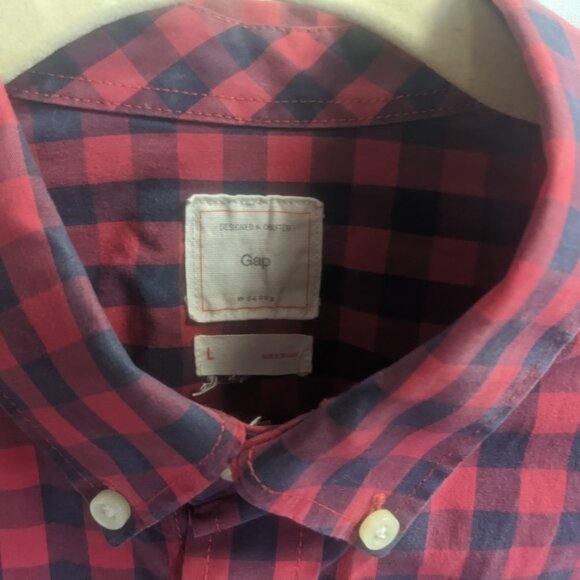 Gap Size Large Blue and Red Checkered Long Sleeved Button Down - Picture 3 of 16